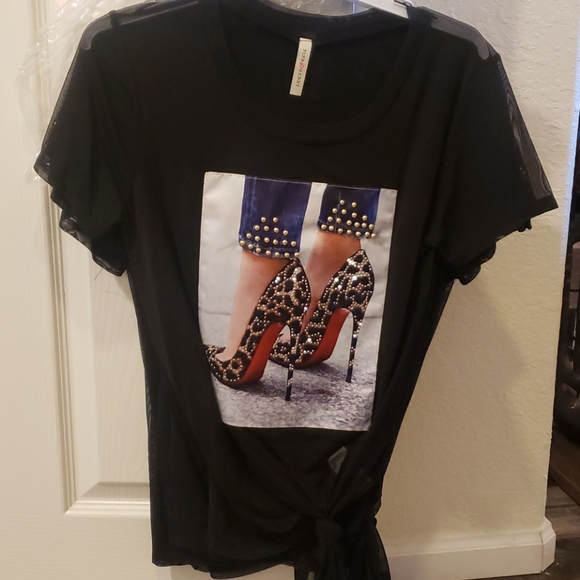 shirt - Picture 2 of 3